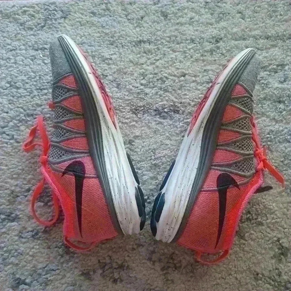 Nike Women’s Gray & Pink Flyknit Lunar 2 Lightweight Running & Training Shoe 7.5 - Picture 7 of 16